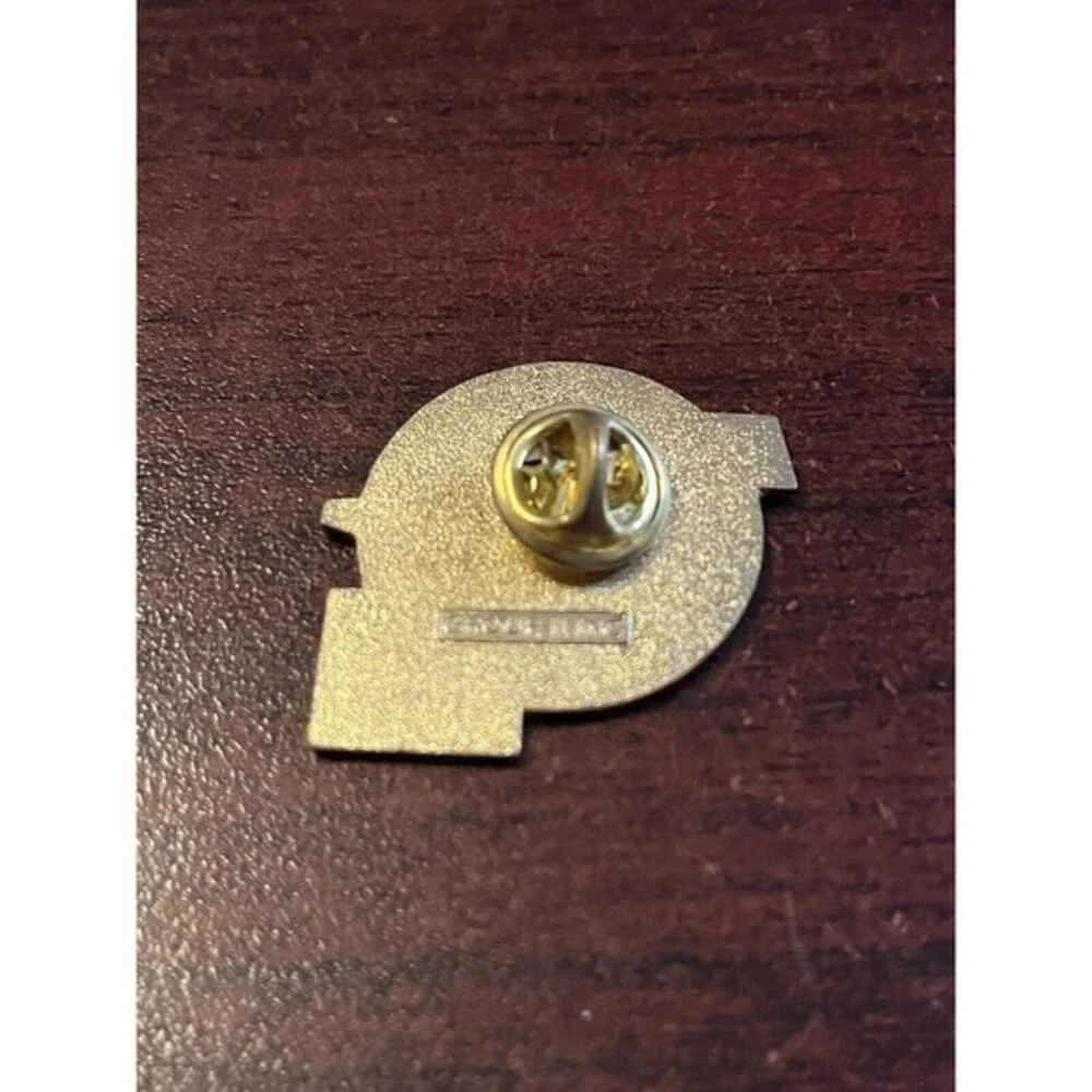 McDonald’s “We Flip For You” Spatula Employee Lapel Hat Pin‎